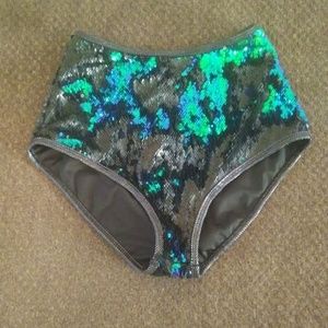 REPOSH Mermaid sequin booty shorts